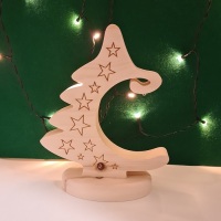 1_Weihnachtsbaum-mit-Sternen-L